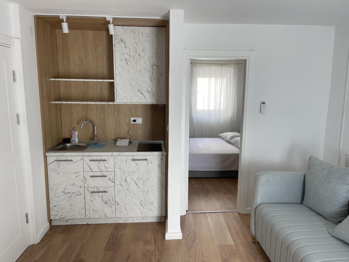 Lungomare Apartments Petrovac 外观 照片