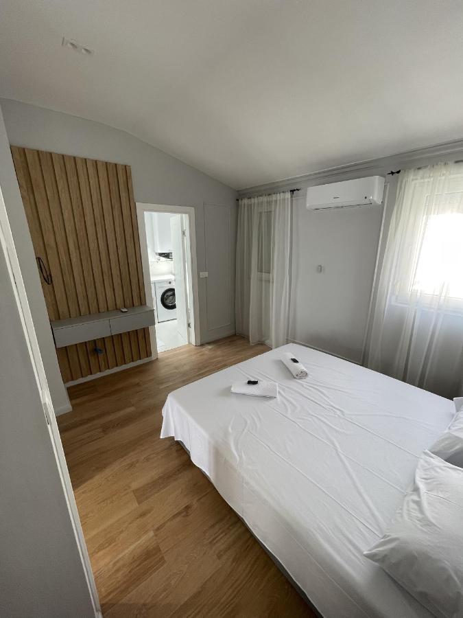 Lungomare Apartments Petrovac 外观 照片