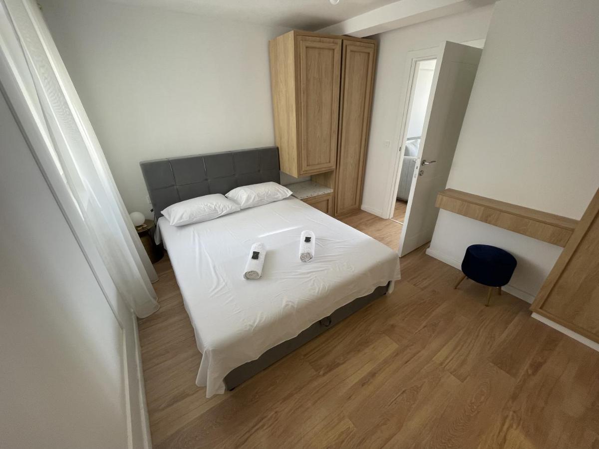 Lungomare Apartments Petrovac 外观 照片