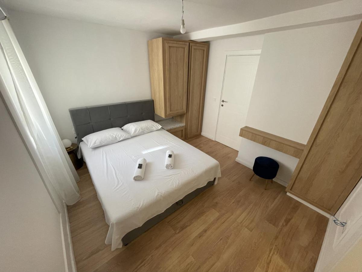 Lungomare Apartments Petrovac 外观 照片