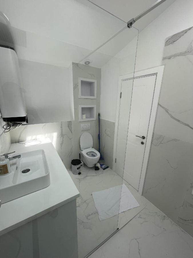 Lungomare Apartments Petrovac 外观 照片